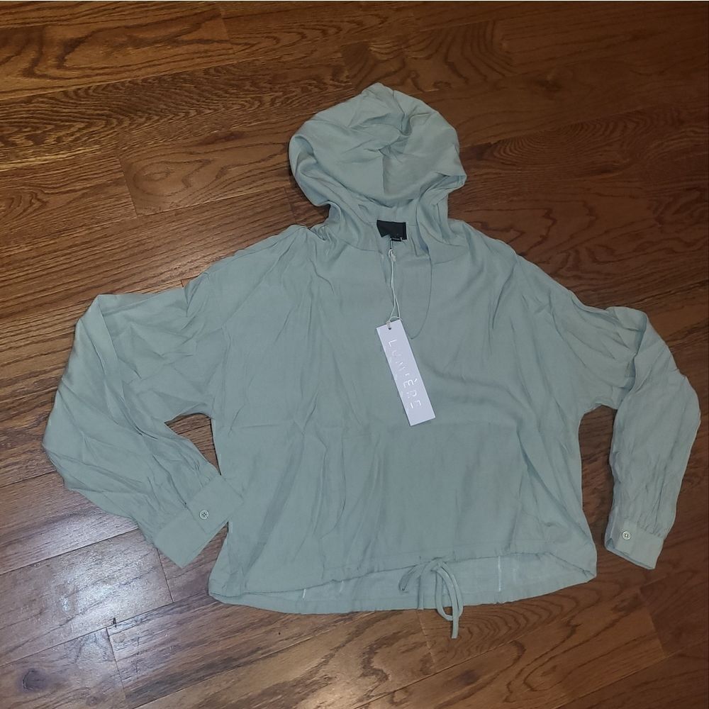 NWT! Lumiere Sage Green Hoodie, light weight Large